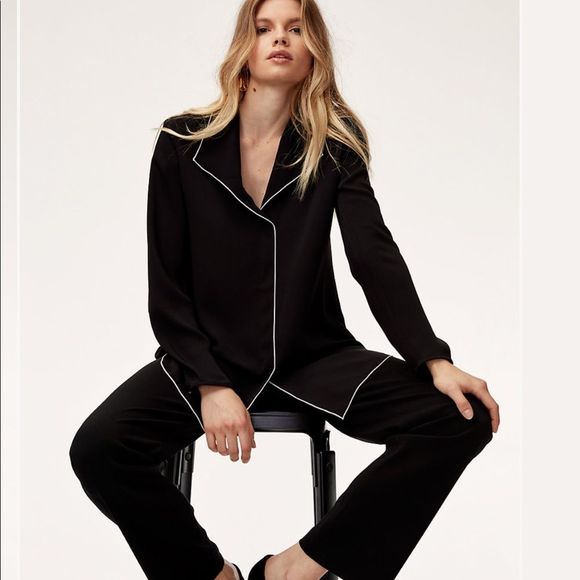 Aritzia Babaton Rena Blouse Black - Picture 5 of 15